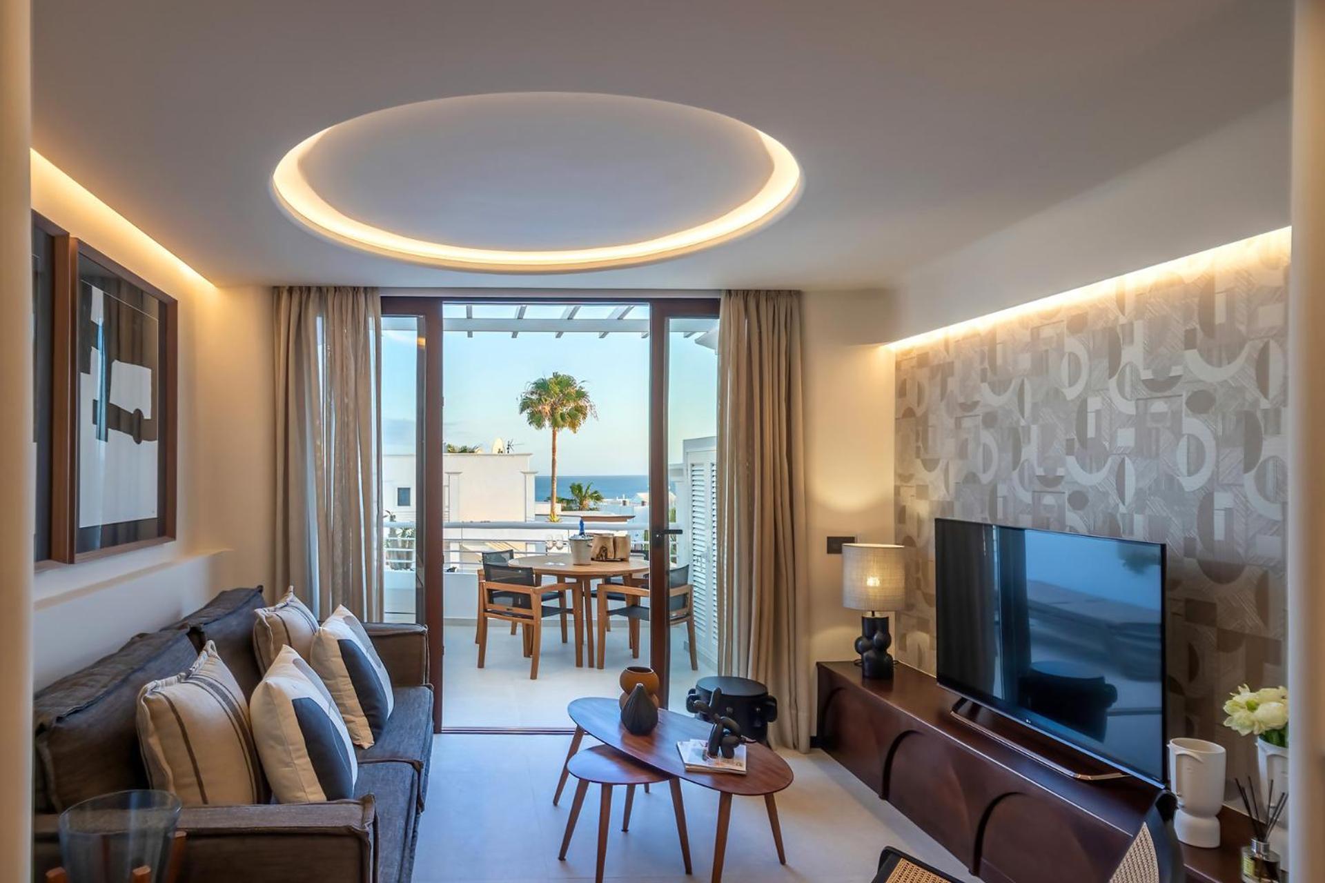 One-Bedroom Apartment,1571476688:JPEG