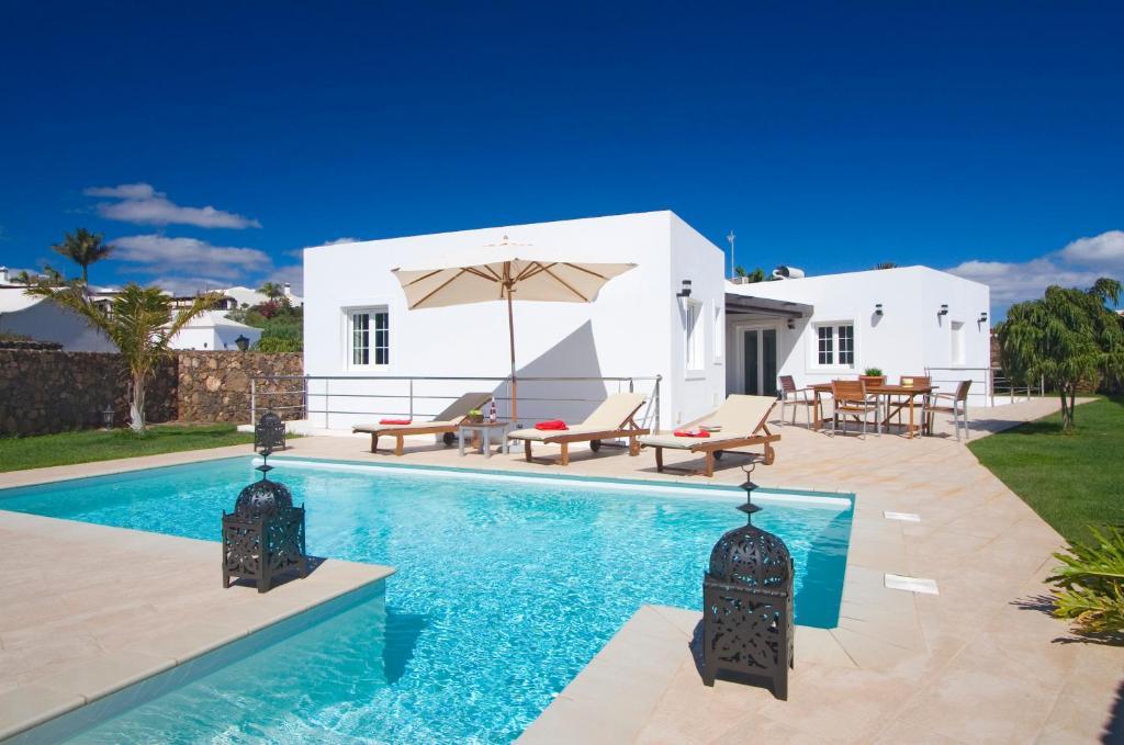 Three-Bedroom Villa,63119959:JPEG
