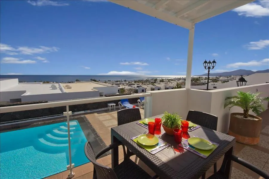 Villa Okie - Lovely 3 Bedroom Villa - Perfect For Families - Great Pool Area And Sea Views-1