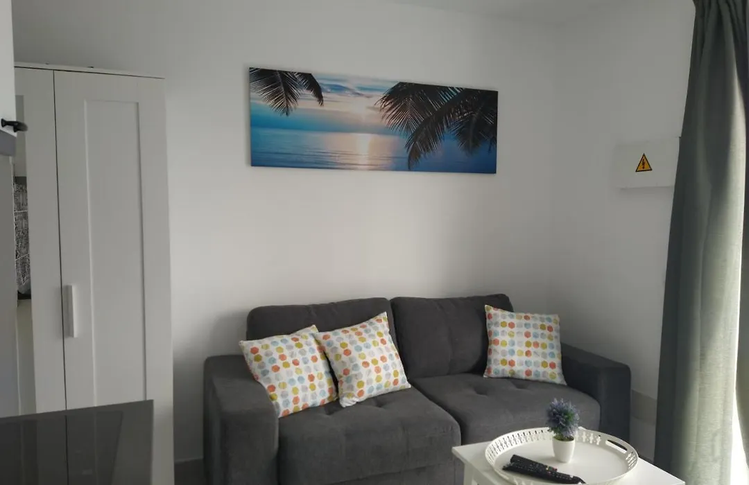 Delfines 2 - Small Apartment - Pool View- Good Wifi - 5 Minuts To The Beach-1