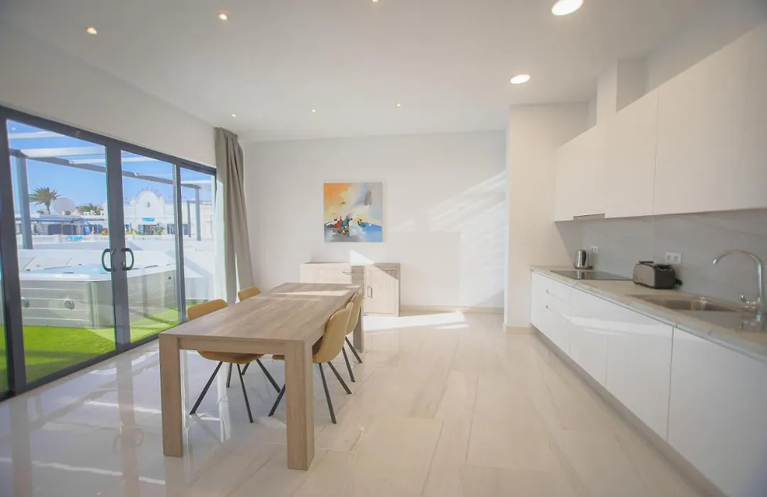 Atlantico Plaza Suite 6A - 2 Beds - 2 Baths-1