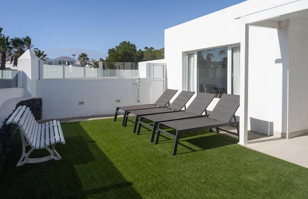 Rooms & Suites Princesa Mercedes - Puerto Del Carmen, Lanzarote - Near The Beach-1