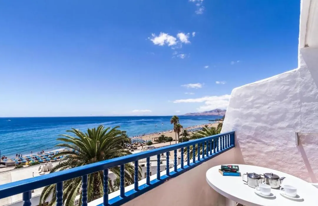 Apartamento De Un Dormitorio Con Vistas Al Mar, Acceso Directo En La Playa Puerto Del Carmen-1