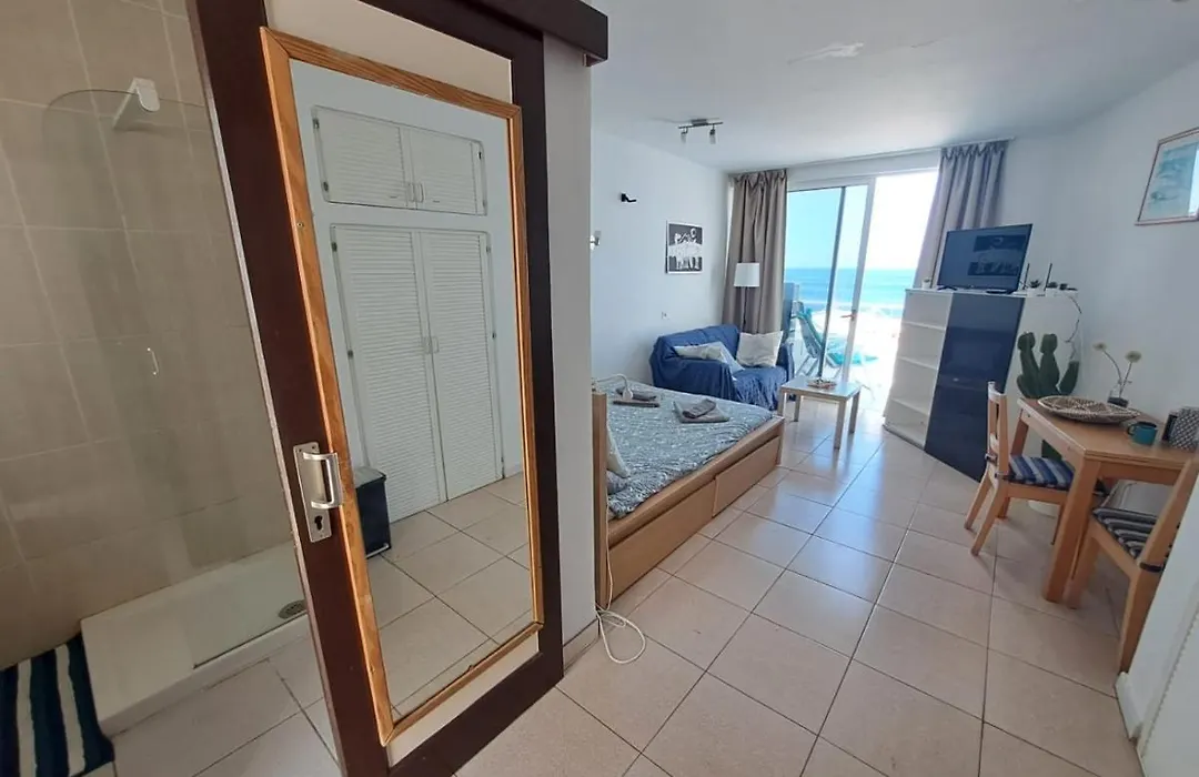 Comfortable Lucy Apartment 706 With Amazing Sea-View-1