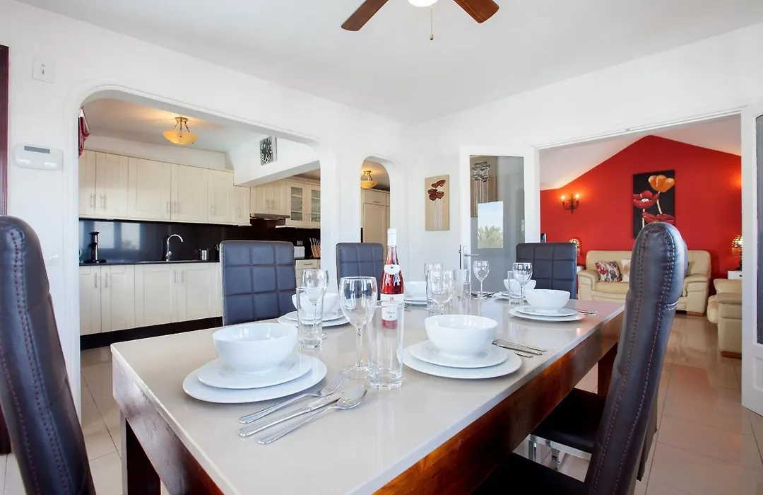 Splendid Puerto Del Carmen Villa 4 Bedrooms Heated Pool Villa Marica Centre Of Resort Location-1