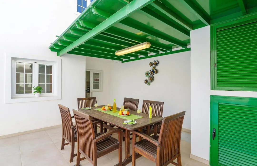 Villa Togio By Villa Plus-1