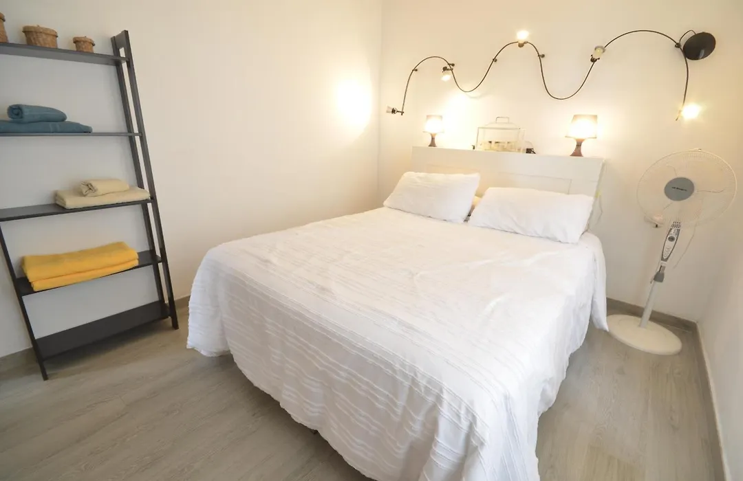 Sunny Corner Apartment-1