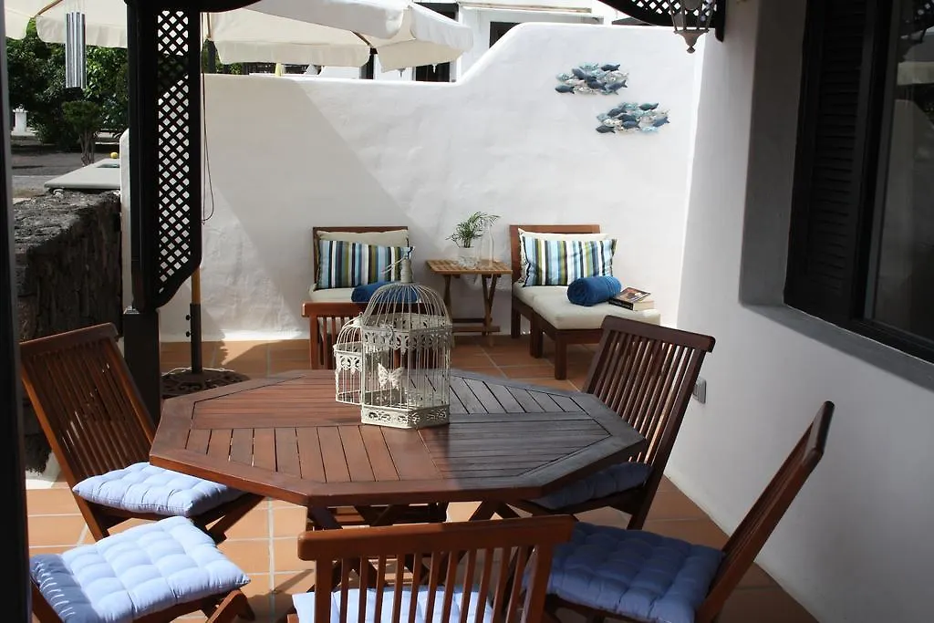 Casa Las Rosas By Buenavilla-1