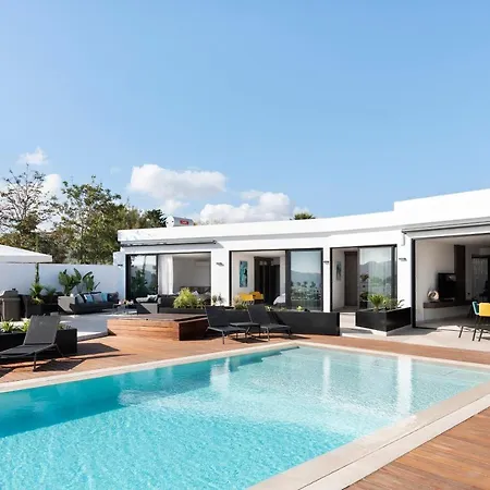 Villa Estelinas - Luxurious 5 Bedroom Villa - Stunning Sea Views - Jacuzzi-2