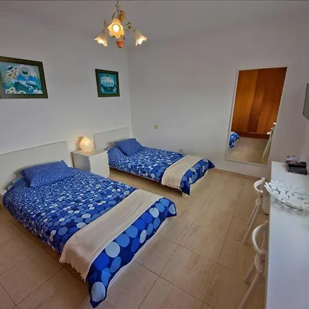 Villa Okie - Lovely 3 Bedroom Villa - Perfect For Families - Great Pool Area And Sea Views-3