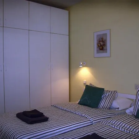 Cosy Apartment Close To The Beach!-2