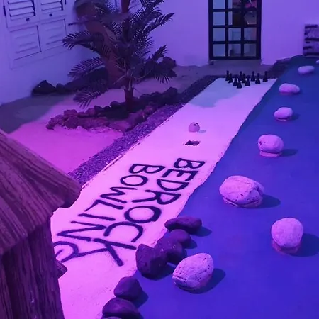 Fun Family Villa-Crazy Golf Course-Heated Pool-Cocktail Bar-Jacuzzi-Games Room-Wifi &Uk Tv-2