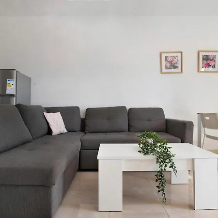 Happy Beach Apartment-3