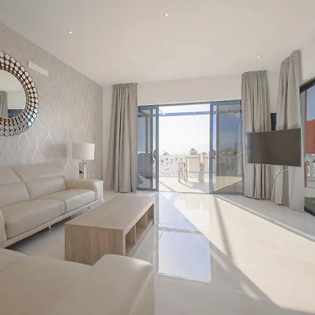 Atlantico Plaza Suite 6A - 2 Beds - 2 Baths-2