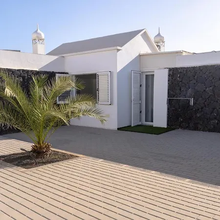 Rooms & Suites Princesa Mercedes - Puerto Del Carmen, Lanzarote - Near The Beach-2