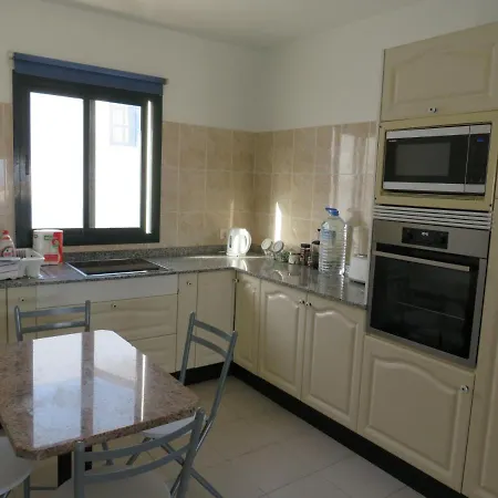 Lidl Bright Central Two Bed Apartment Pdc-3