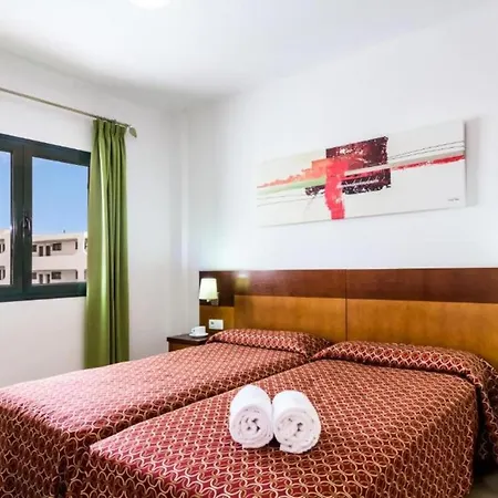 Lpc Two Bedrooms With Wifi, Pool, Near The Beach-3