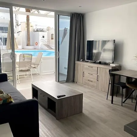 Puerto Del Carmen Airconditioned 2Bed Poolside Apt-2