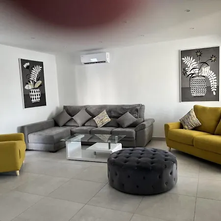 Villa Renata With Private Heated Pool And Hot Tub-2