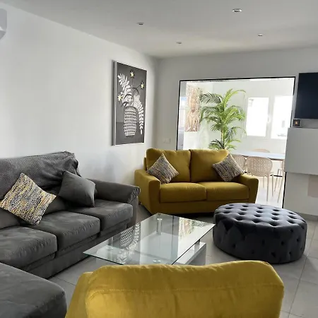 Villa Renata With Private Heated Pool And Hot Tub-3