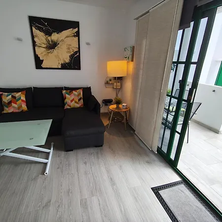 Sunny Corner Apartment-2