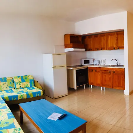 Apartamentos Maribel-3