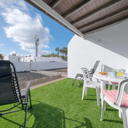 Suite Helios - 500M To The Beach By Lanzarote Vacation Homes-2