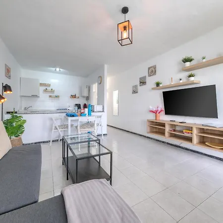 Suite Helios - 500M To The Beach By Lanzarote Vacation Homes-3
